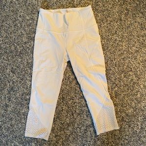 Lululemon size 6 capri leggings